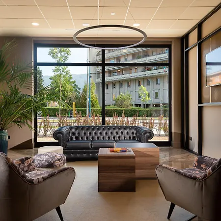 Отель Doubletree By Hilton 4*