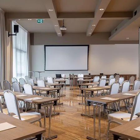 Doubletree By Hilton 4* Брешия