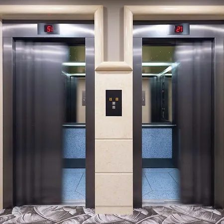 Отель Doubletree By Hilton