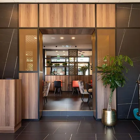 Doubletree By Hilton