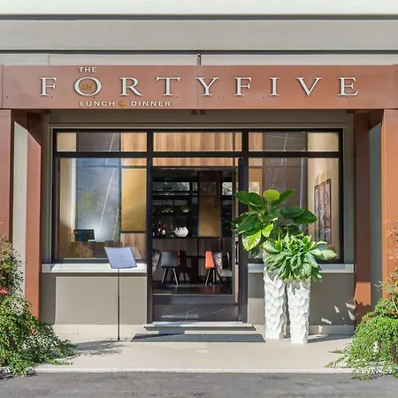 Doubletree By Hilton Hotel