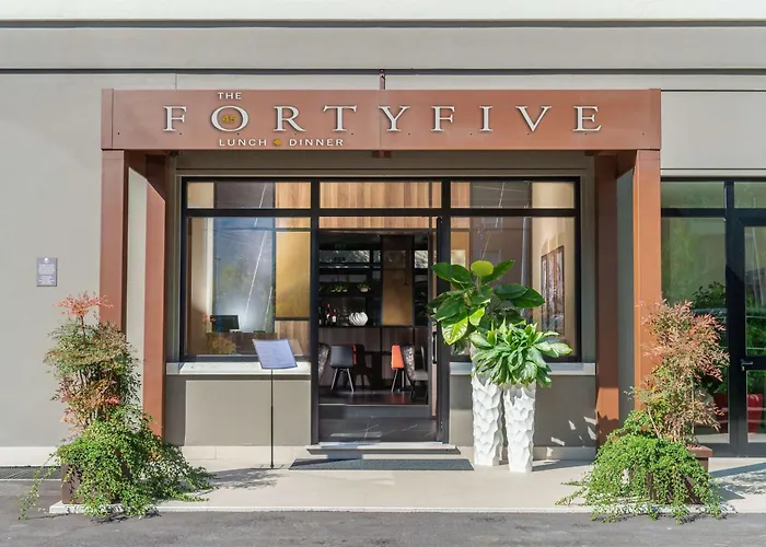 Doubletree By Hilton Hotel